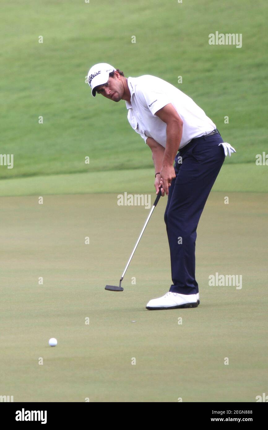 Golf - Barclays Singapore Open - The Tanjong & The Serapong, Sentosa Golf  Club, Singapore - 15/11/10 Australia's Adam Scott in action during the  final round Mandatory Credit: Action Images / Jeremy Lee Stock Photo - Alamy