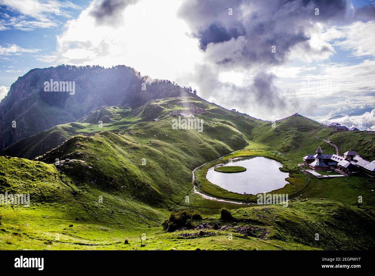 File:Hillock in front of the Prashar Lake (21250561509).jpg