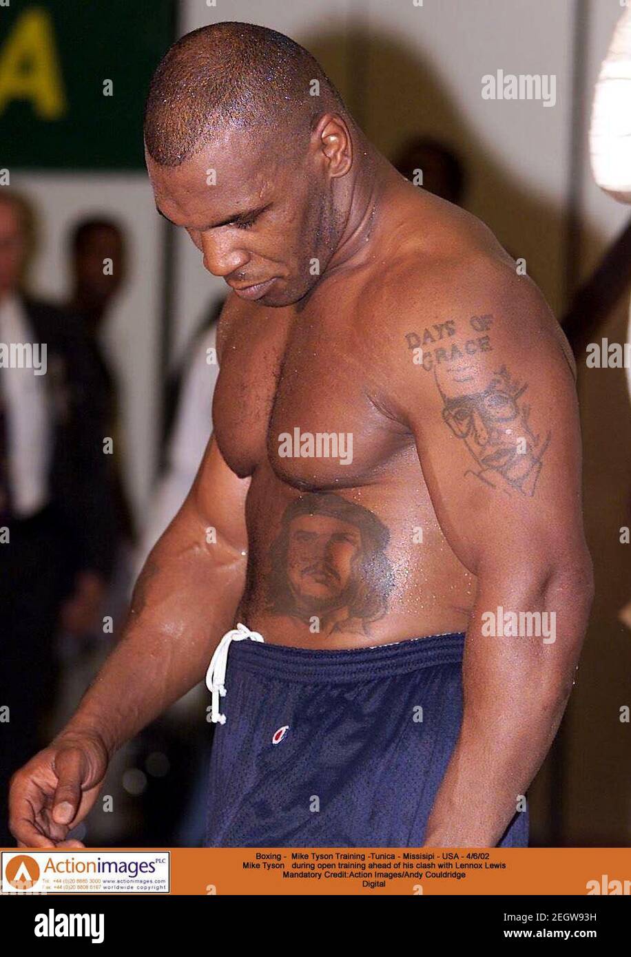 Boxing - Mike Tyson Training -Tunica - Missisipi - USA - 4/6/02 Mike Tyson  during open training ahead of his clash with Lennox Lewis Mandatory  Credit:Action Images/Andy Couldridge Digital Stock Photo - Alamy