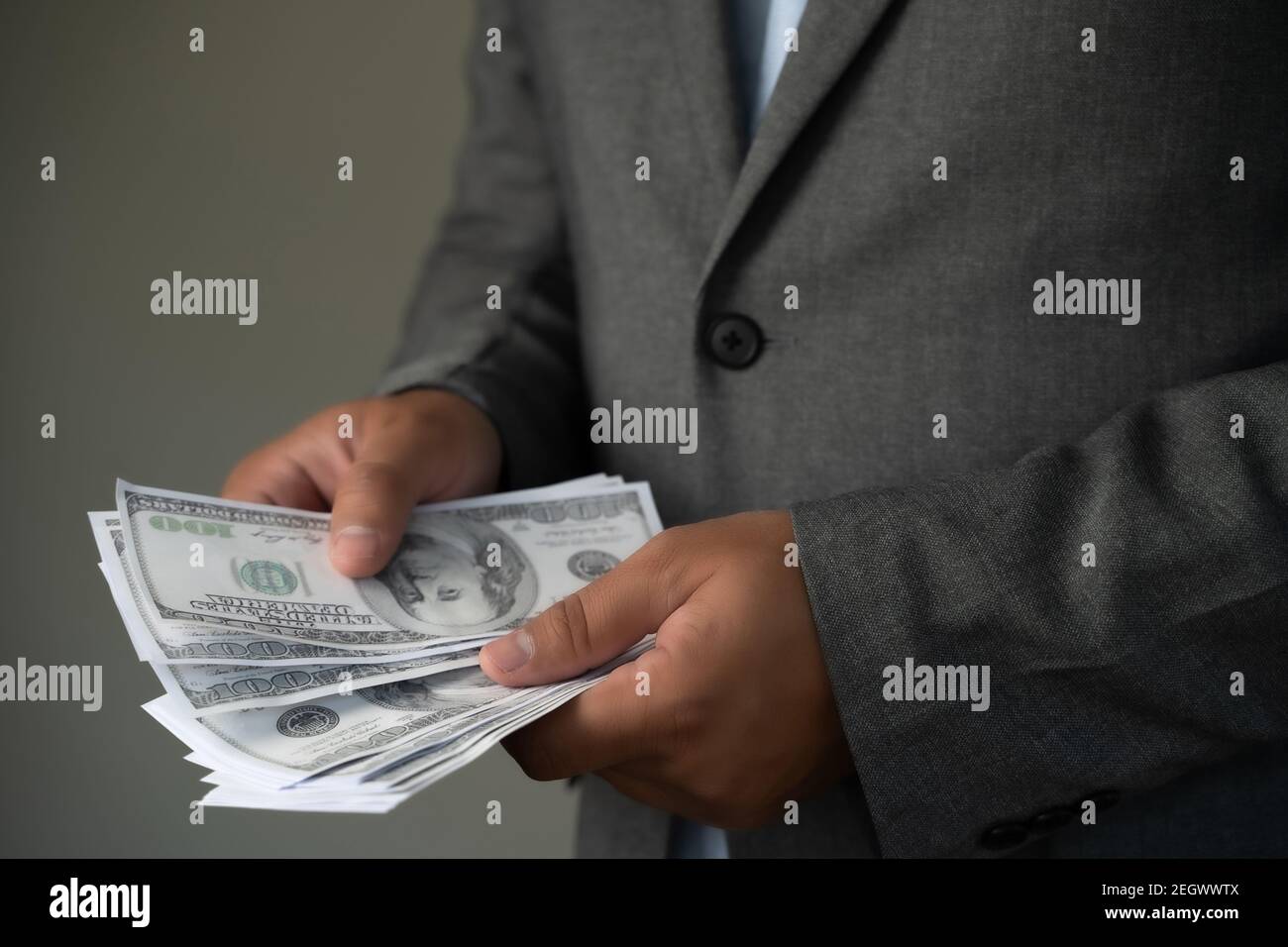 Income and Business banking inetwork connection United States Dollars ...
