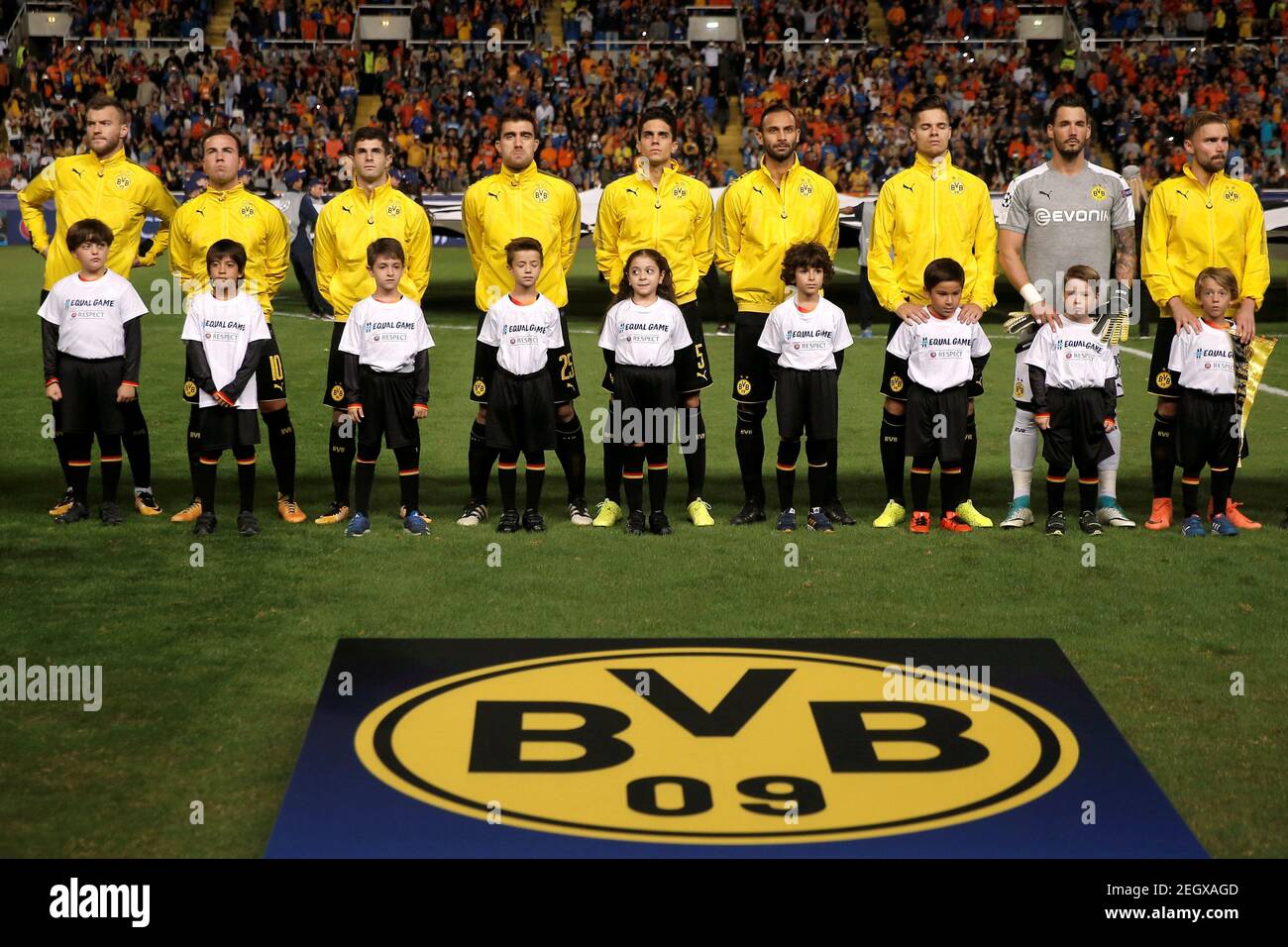 Soccer Football - Champions League - Apoel Nicosia vs Borussia Dortmund -  GSP Stadium, Nicosia, Cyprus - October 17, 2017 Borussia Dortmund players  line up before the match REUTERS/Alkis Konstantinidis Stock Photo - Alamy