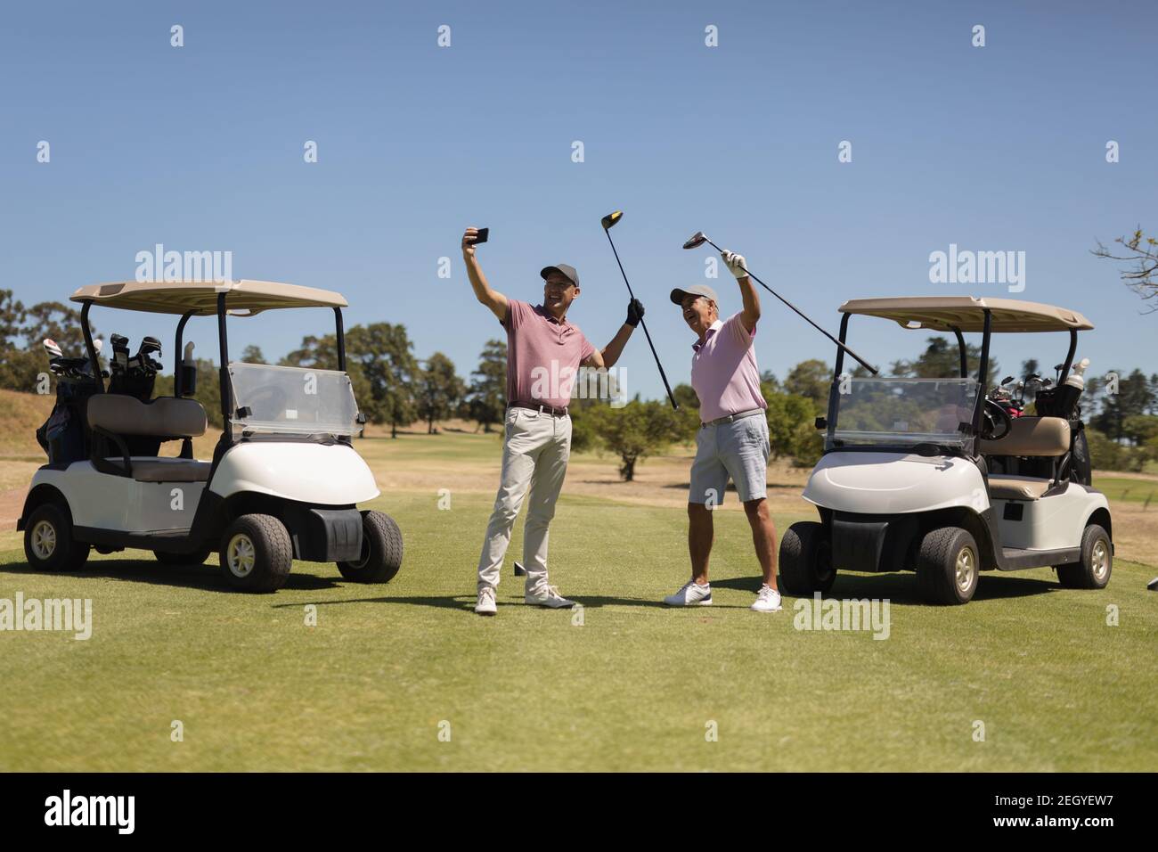 Senior men taking selfie hi-res stock photography and images - Alamy