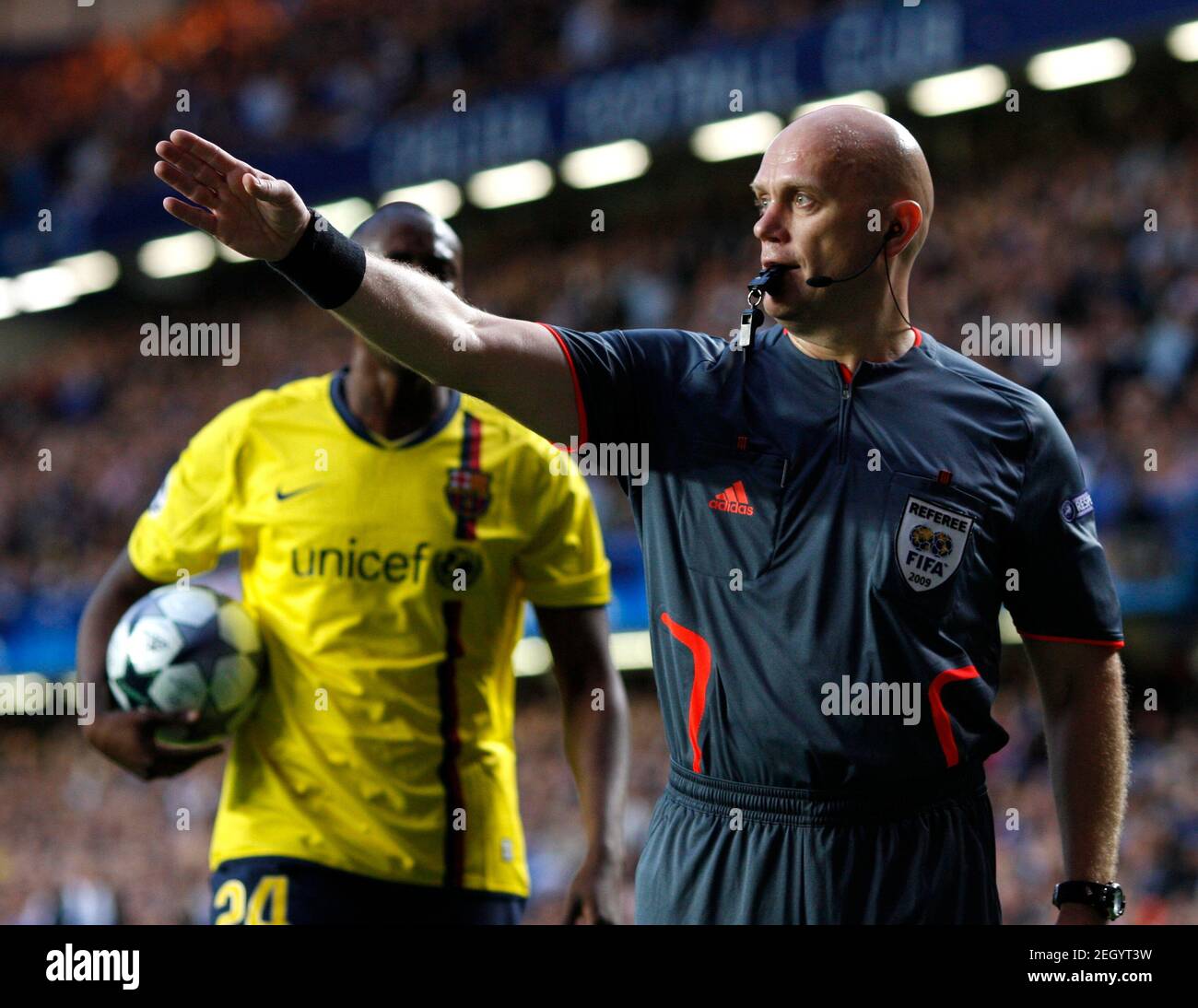 Football - Chelsea v FC Barcelona - UEFA Champions League Semi Final Second  Leg - Stamford Bridge, London, England - 08/09 - 6/5/09 Referee Tom Henning  Ovrebo Mandatory Credit: Action Images / John Sibley Stock Photo - Alamy