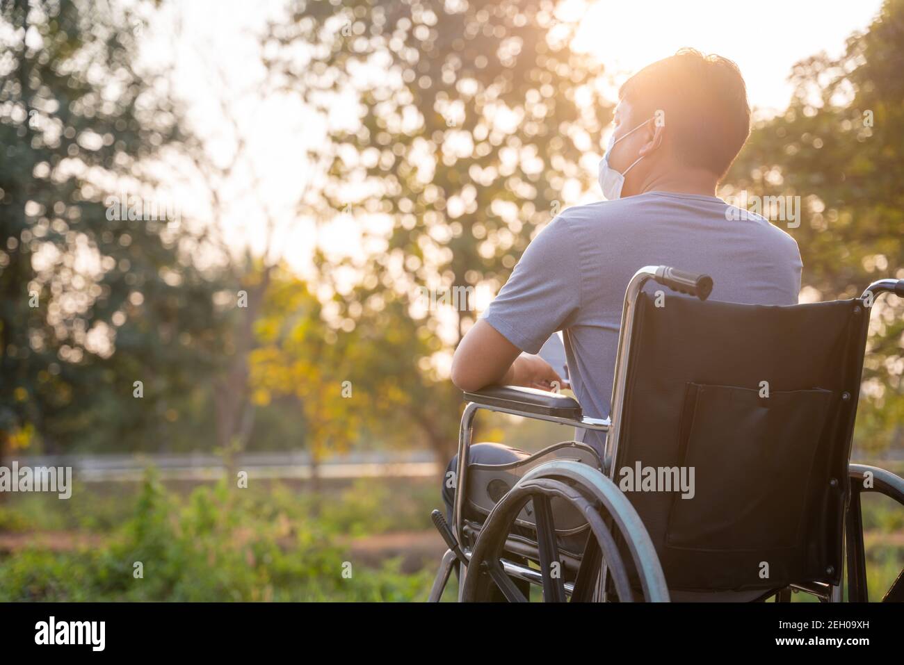 Old man wheelchair sad hi-res stock photography and images - Alamy