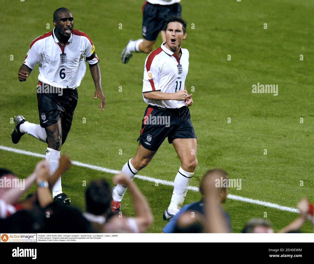 Frank lampard 2004 hi-res stock photography and images - Page 6 - Alamy