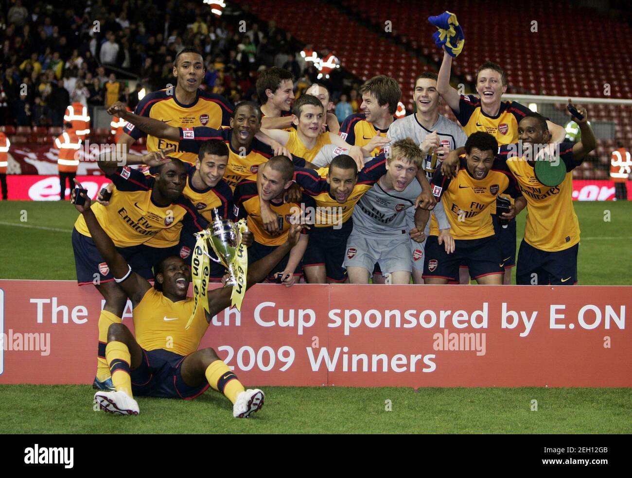 Soccer fa youth cup final leg liverpool arsenal anfield hires stock