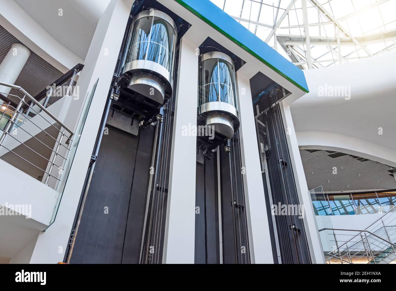 Elevators with counterbalanced concrete blocks, construction of an