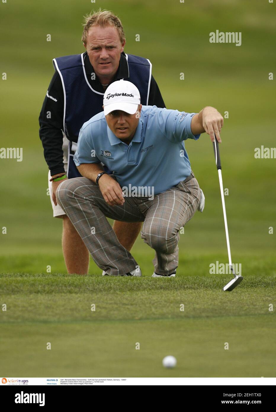 Golf - Mercedes-Benz Championship - Golf Club Gut Larchenhof, Pulheim,  Germany - 13/9/07 England's Graeme Storm lines up a putt during the first  round Mandatory Credit: Action Images / Paul Childs Stock Photo - Alamy