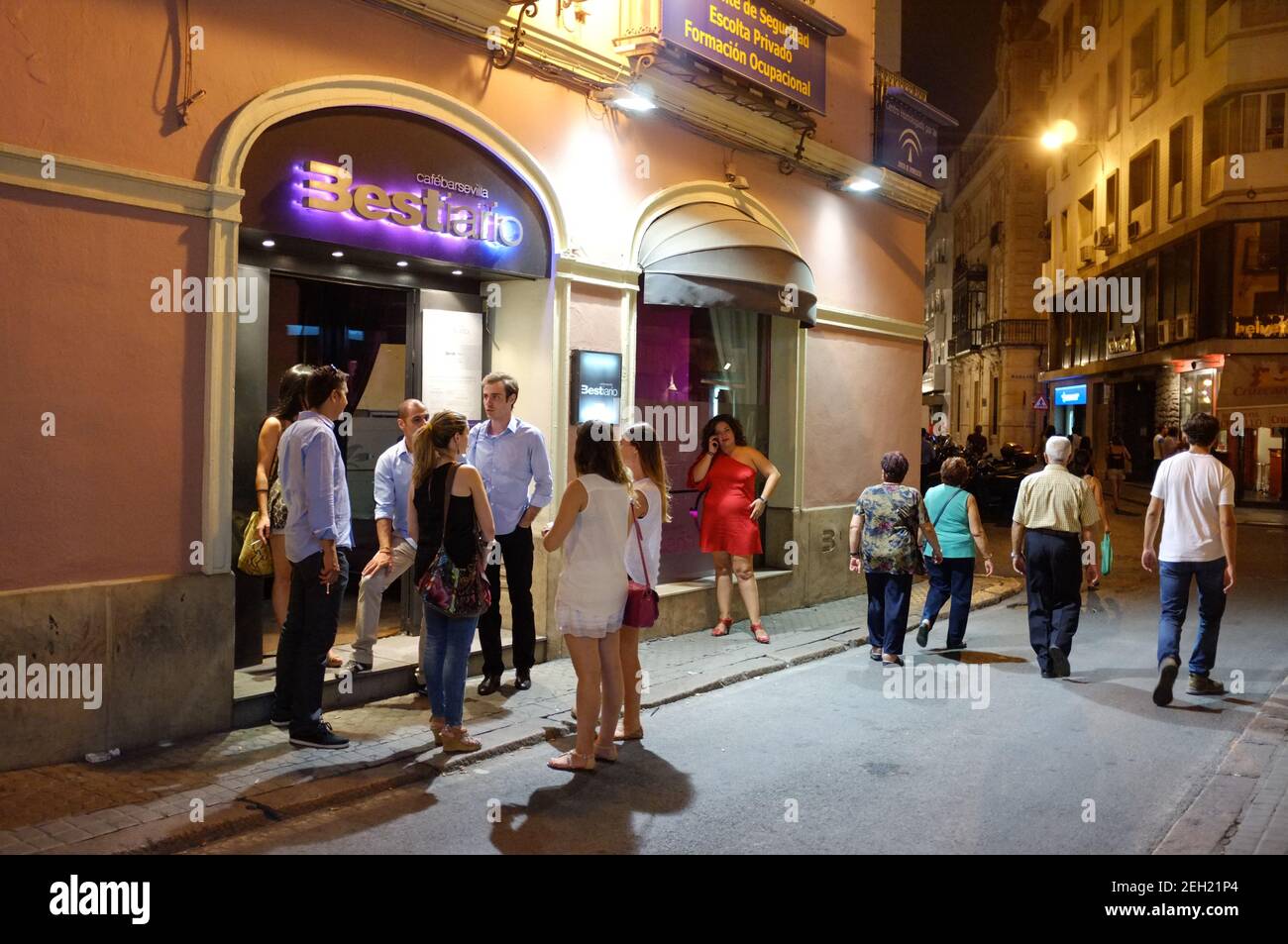 Streets of seville hi-res stock photography and images - Alamy