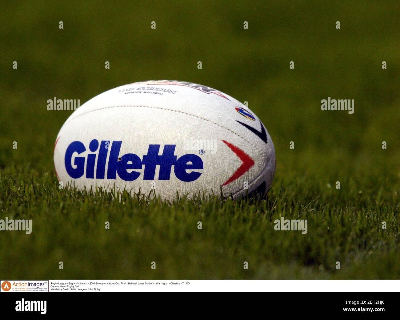 Rugby League - England v Ireland - 2004 European Nations Cup Final - Halliwell Jones Stadium - Warringron - Cheshire - 7/11/04  General view - Rugby Ball  Mandatory Credit: Action Images / John Sibley Stock Photo