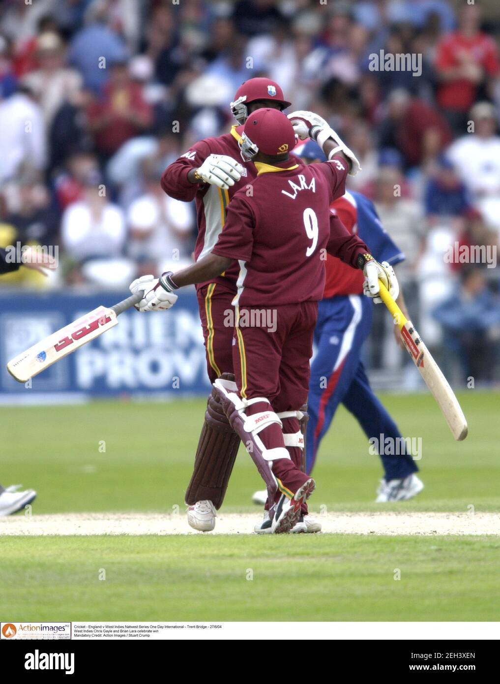 Cricket England V West Indies Natwest Series One Day International Trent Bridge 27 6 04 West Indies Chris Gayle And Brian Lara Celebrate Win Mandatory Credit Action Images Stuart Crump Stock Photo Alamy