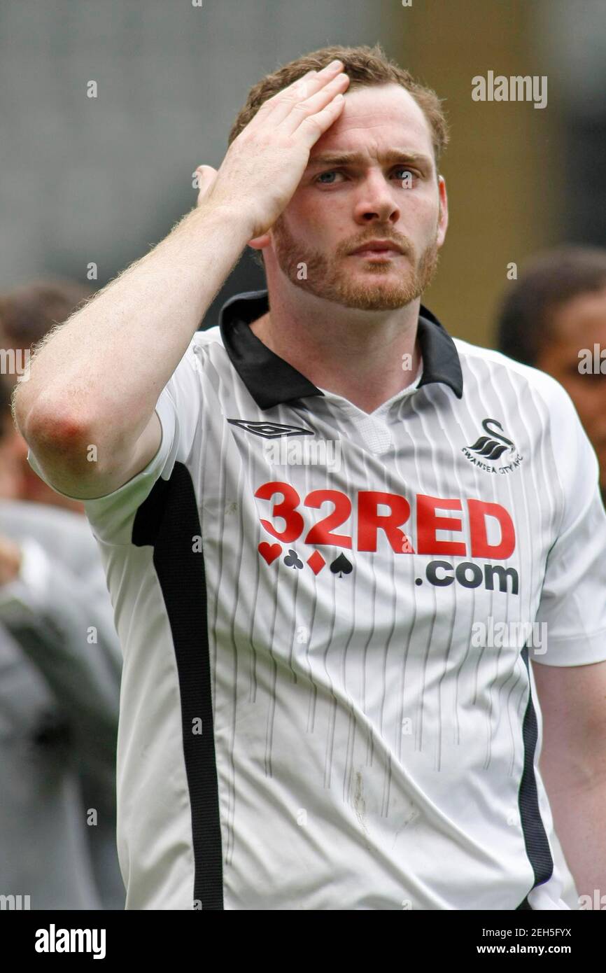 Football - Swansea City v Doncaster Rovers Coca-Cola Football League Championship  - Liberty Stadium - 09/10 - 2/5/10  Swansea's Craig Beattie looks dejected  Mandatory Credit: Action Images / Ian Smith  Livepic Stock Photo