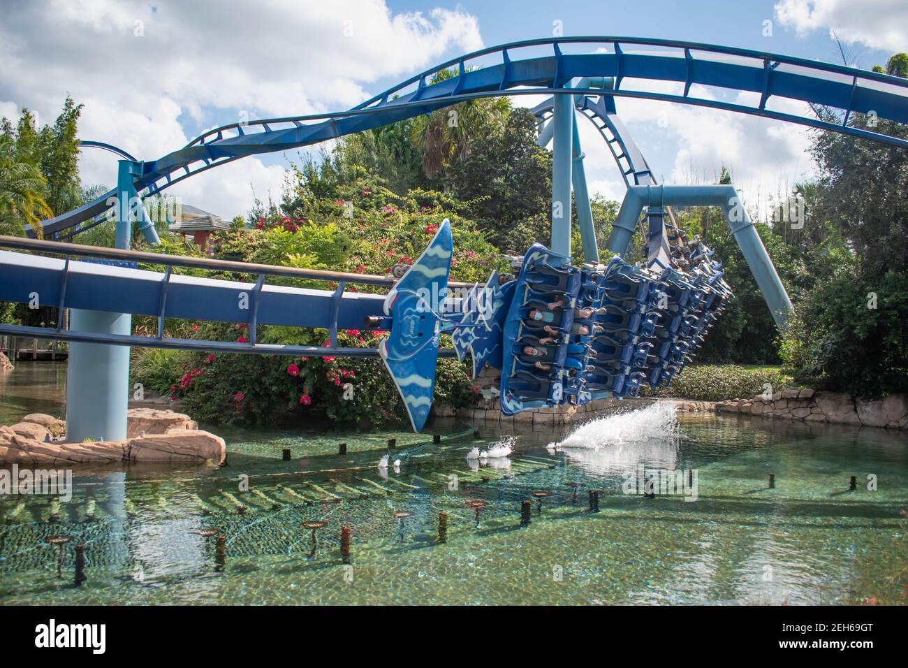 Roller coaster seaworld hi-res stock photography and images - Alamy