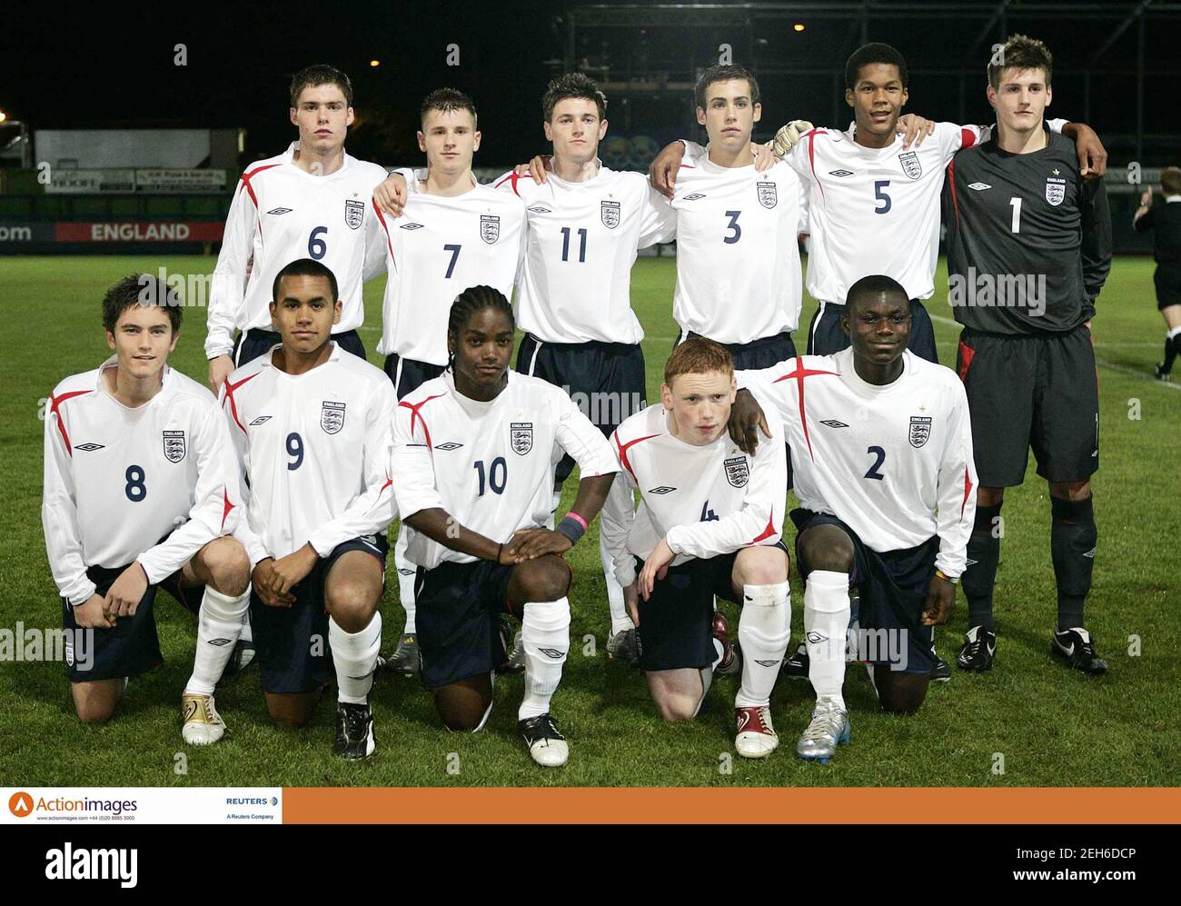 Football England U16 V Wales U16 Victory Shield International The New Bucks Head Stadium 14 10 05 The England U16 Team Line Up Mandatory Credit Action Images Keith Williams Livepic Stock Photo Alamy