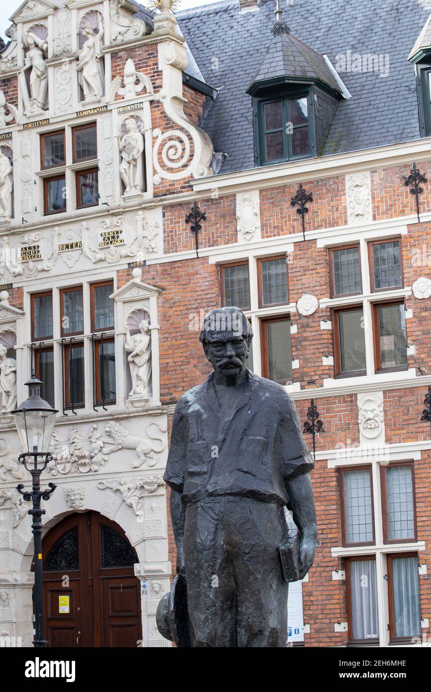 Polymath Statues Statue of albert schweitzer hi-res stock photography and images - Alamy