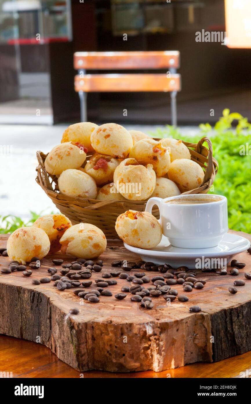 Brazilian snack cheese bread, Brazilian snack cheese bread stuffed with