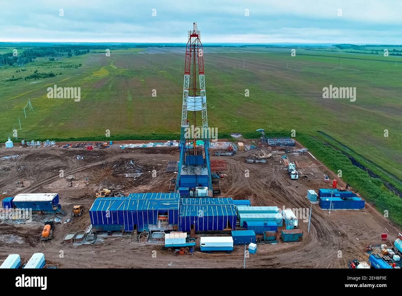 Drilling rig for oil well drilling. Equipment for drilling an oil and gas well Stock Photo Alamy