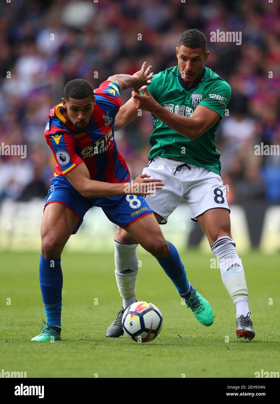 Soccer Football - Premier League - Crystal Palace vs West Bromwich Albion - Selhurst Park, London, Britain - May 13, 2018   Crystal Palace's Ruben Loftus-Cheek in action with West Bromwich Albion's Jake Livermore    REUTERS/Hannah McKay    EDITORIAL USE ONLY. No use with unauthorized audio, video, data, fixture lists, club/league logos or 'live' services. Online in-match use limited to 75 images, no video emulation. No use in betting, games or single club/league/player publications.  Please contact your account representative for further details. Stock Photo