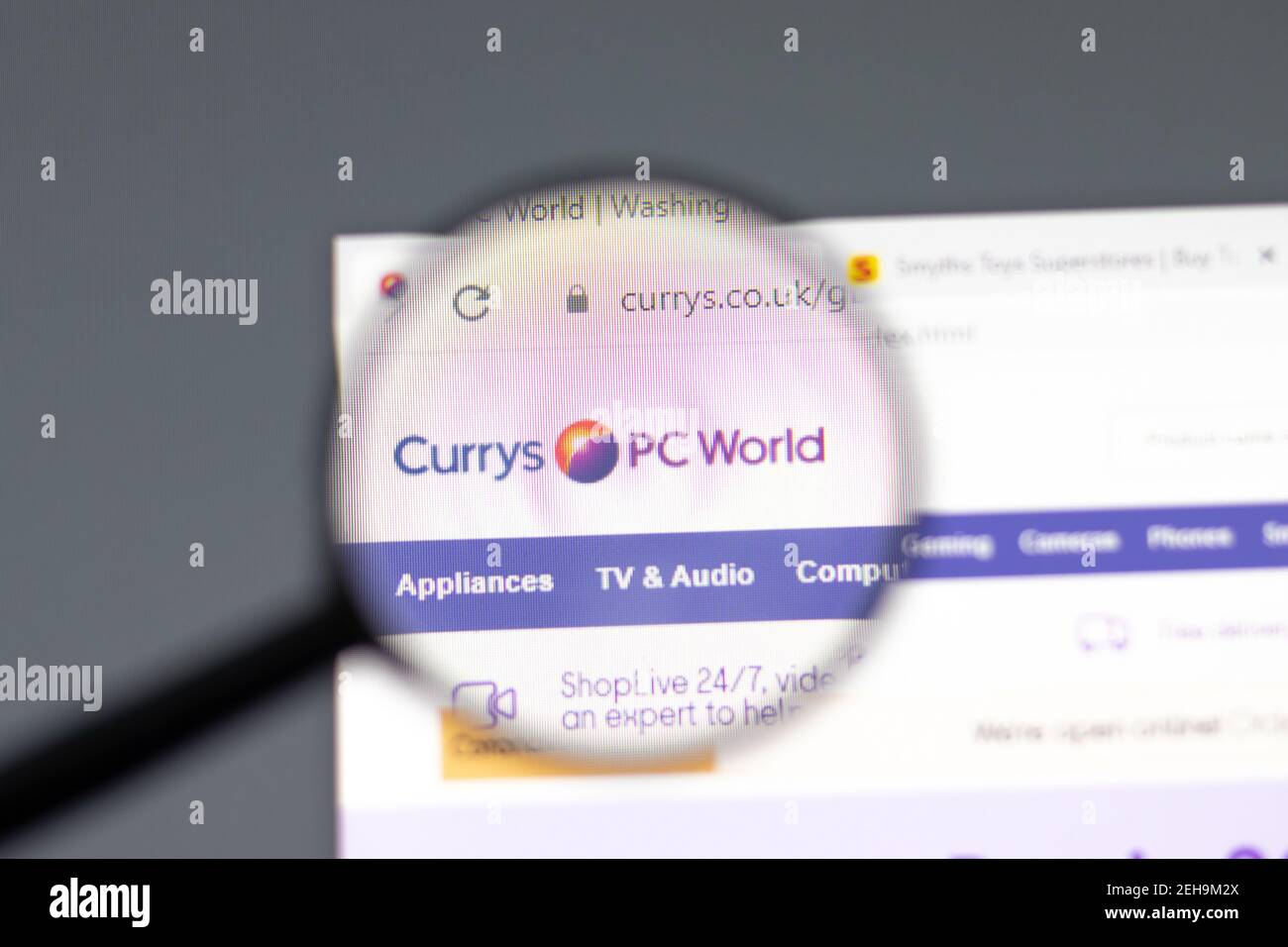 New York, USA - 15 February 2021: Currys PC World website in browser with company logo, Illustrative Editorial Stock Photo