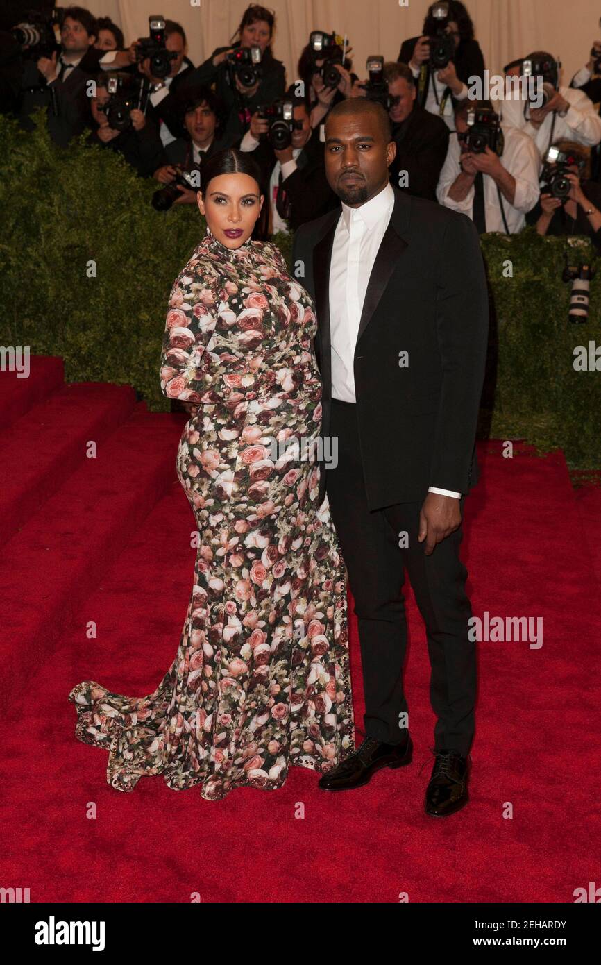 Kim kardashian pregnant met gala hotsell