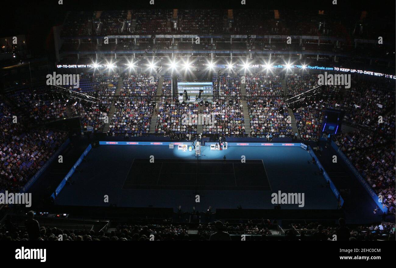 Tennis - ATP World Tour Final's - 02 Arena, London - 24/11/09 General view  of court inside the O2 Arena Mandatory Credit: Action Images / Scott Heavey  Stock Photo - Alamy
