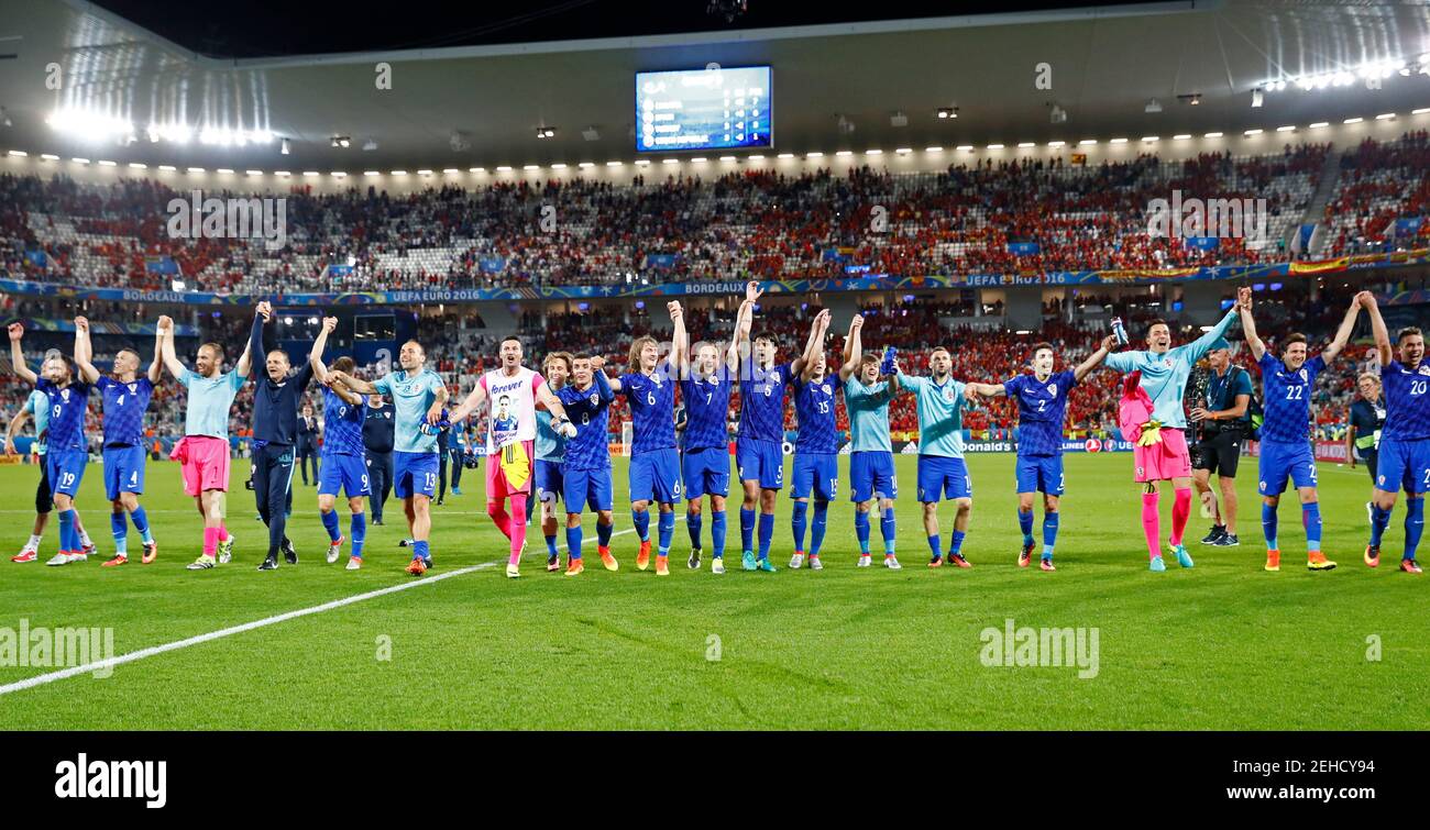 Football Soccer - Croatia v Spain - EURO 2016 - Group D - Stade de Bordeaux, Bordeaux, France - 21/6/16  Croatia's celebrate at the end of the game   REUTERS/Michael Dalder  Livepic Stock Photo
