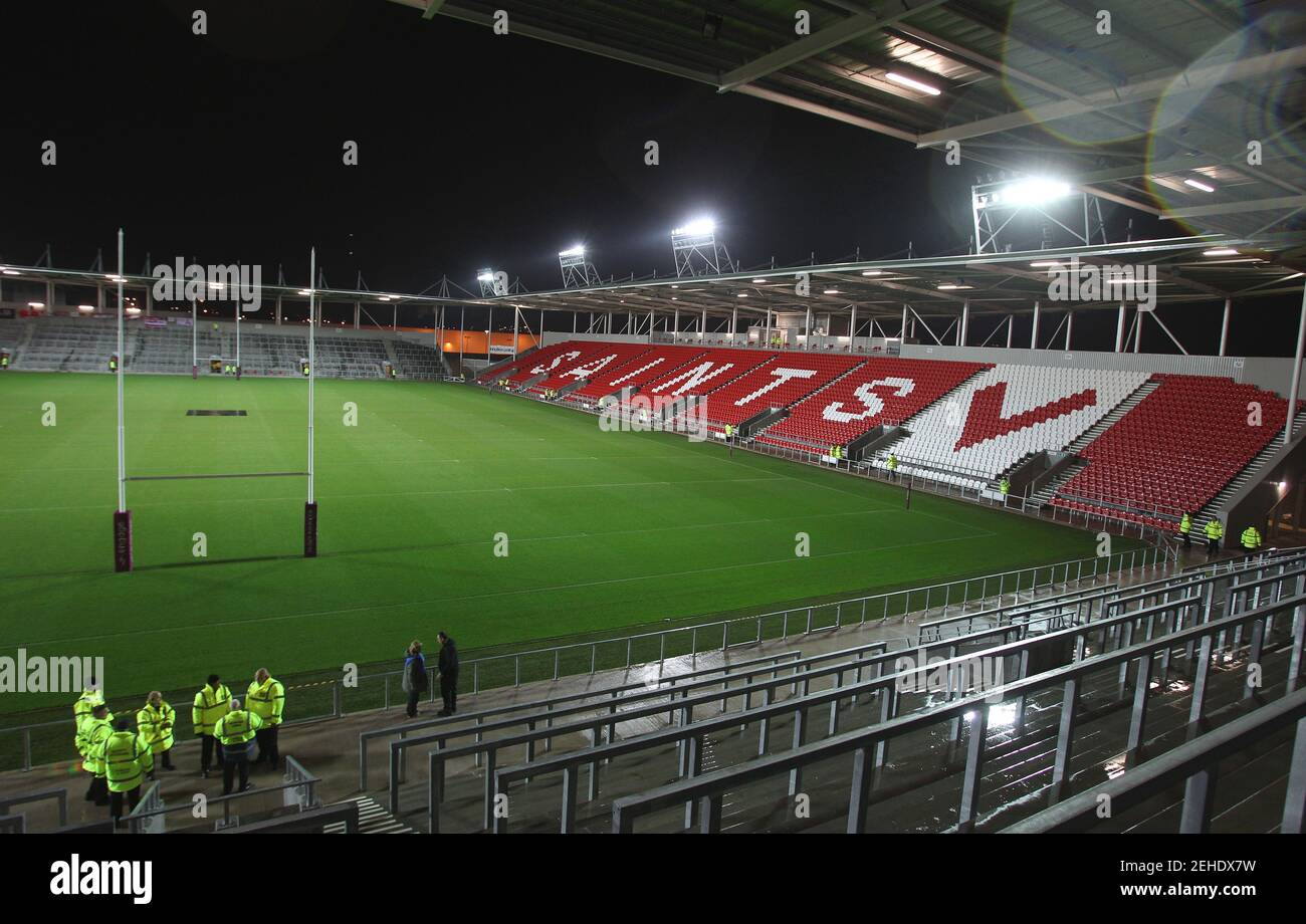Rugby League - St Helens v Widnes Vikings - Karalius Cup - Langtree Park -  20/1/12 General view of the stadium Mandatory Credit: Action Images / Carl  Recine Stock Photo - Alamy