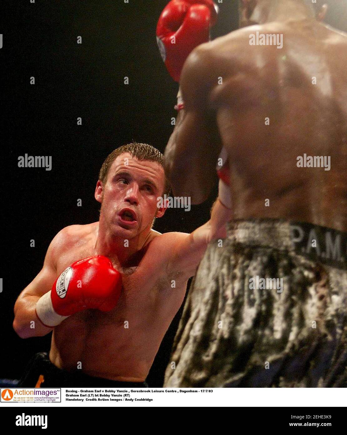 Boxing Graham Earl v Bobby Vanzie , Goresbrook Leisure Centre