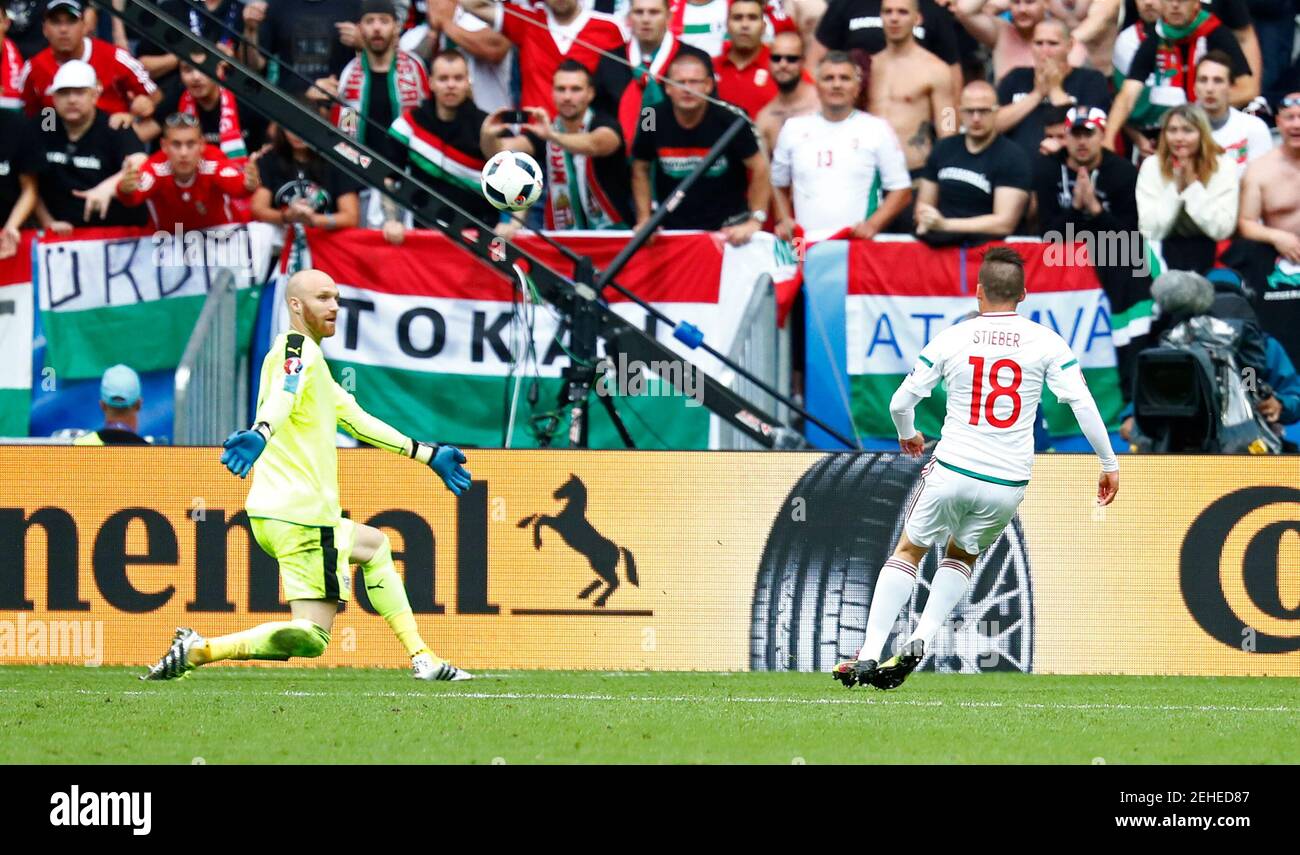 Football Soccer - Austria v Hungary - EURO 2016 - Group F - Stade de Bordeaux, Bordeaux, France - 14/6/16  Hungary's Zoltan Stieber scores their second goal   REUTERS/Michael Dalder  Livepic Stock Photo