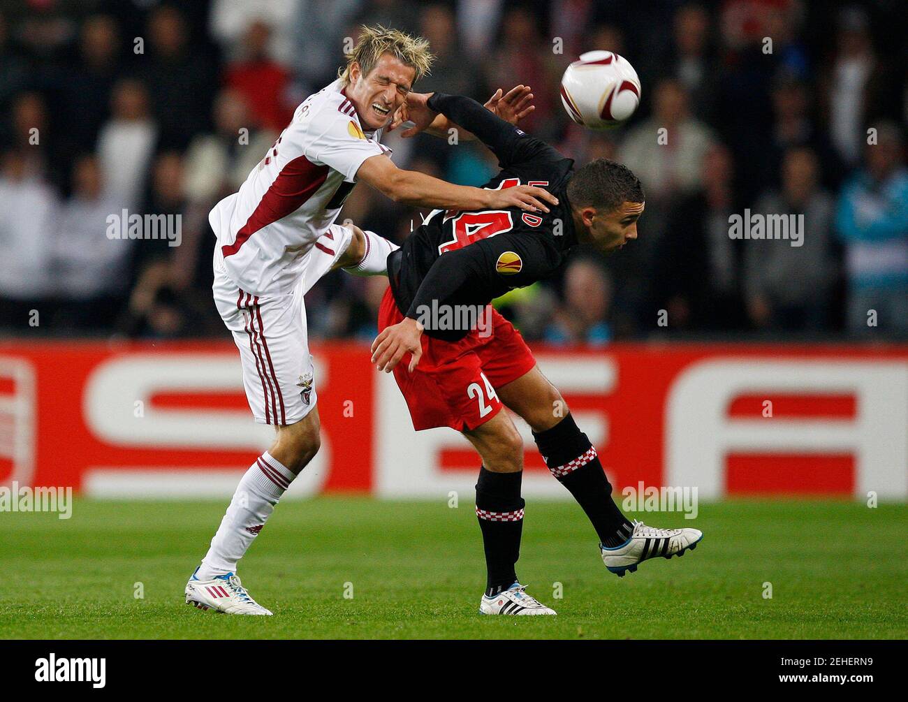 Football Psv Eindhoven V Sl Benfica Uefa Europa League Quarter Final Second Leg Philips Stadion Eindhoven Holland 10 11 14 4 11 Psv S Zakaria Labyad In Action Against Benfica S Fabio Coentrao [ 1005 x 1300 Pixel ]