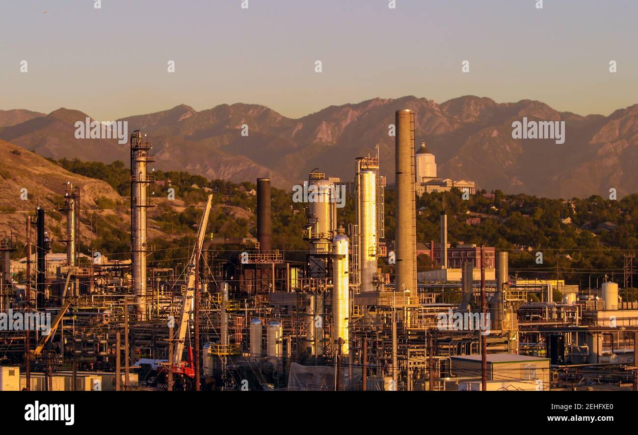 Salt lake city and refinery hi-res stock photography and images - Alamy