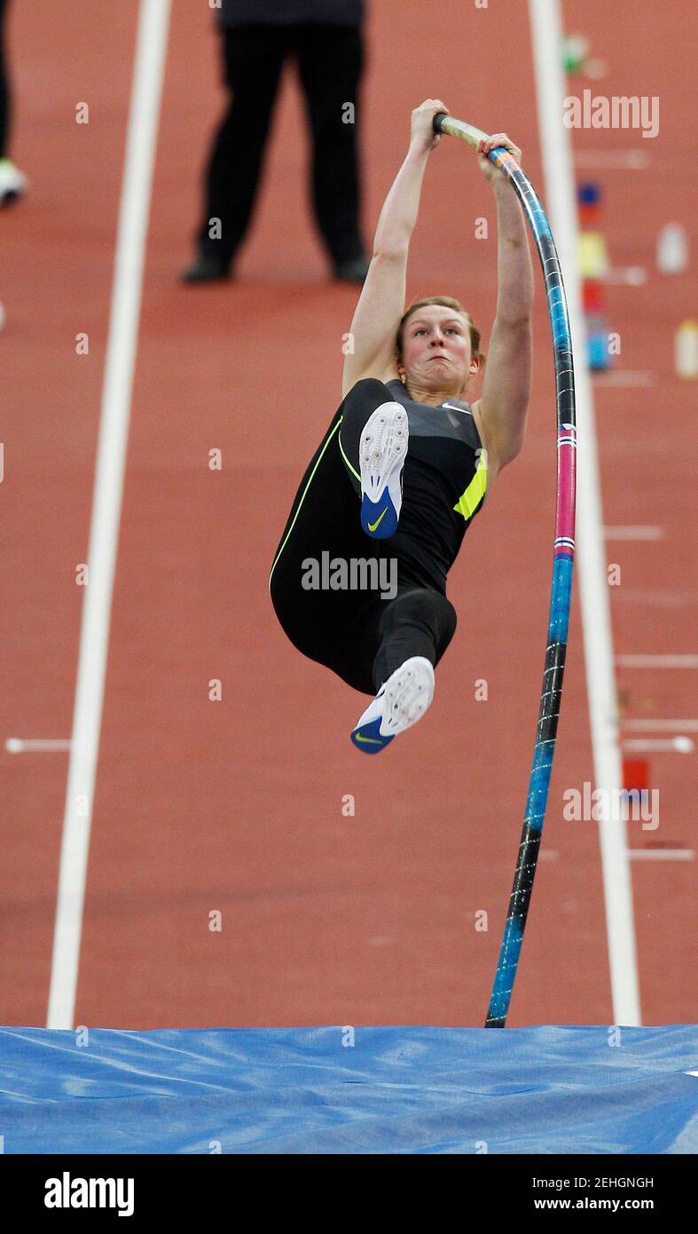 College pole vault hires stock photography and images Alamy
