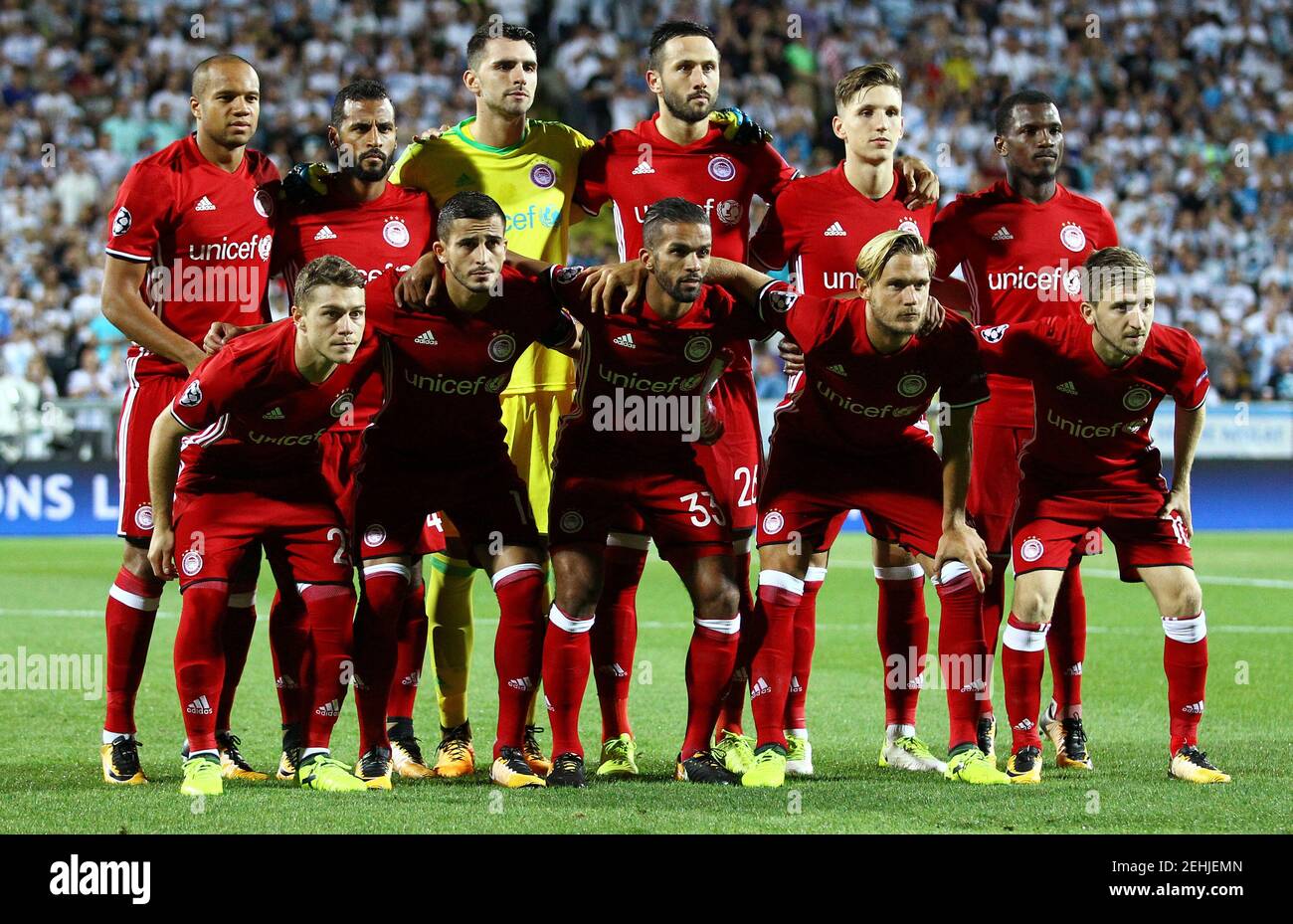 Soccer Football - Champions League Playoffs - HNK Rijeka v Olympiacos  -Rijeka, Croatia - August 22, 2017 Olympiakos players pose for a pre match  team photo REUTERS/Antonio Bronic Stock Photo - Alamy