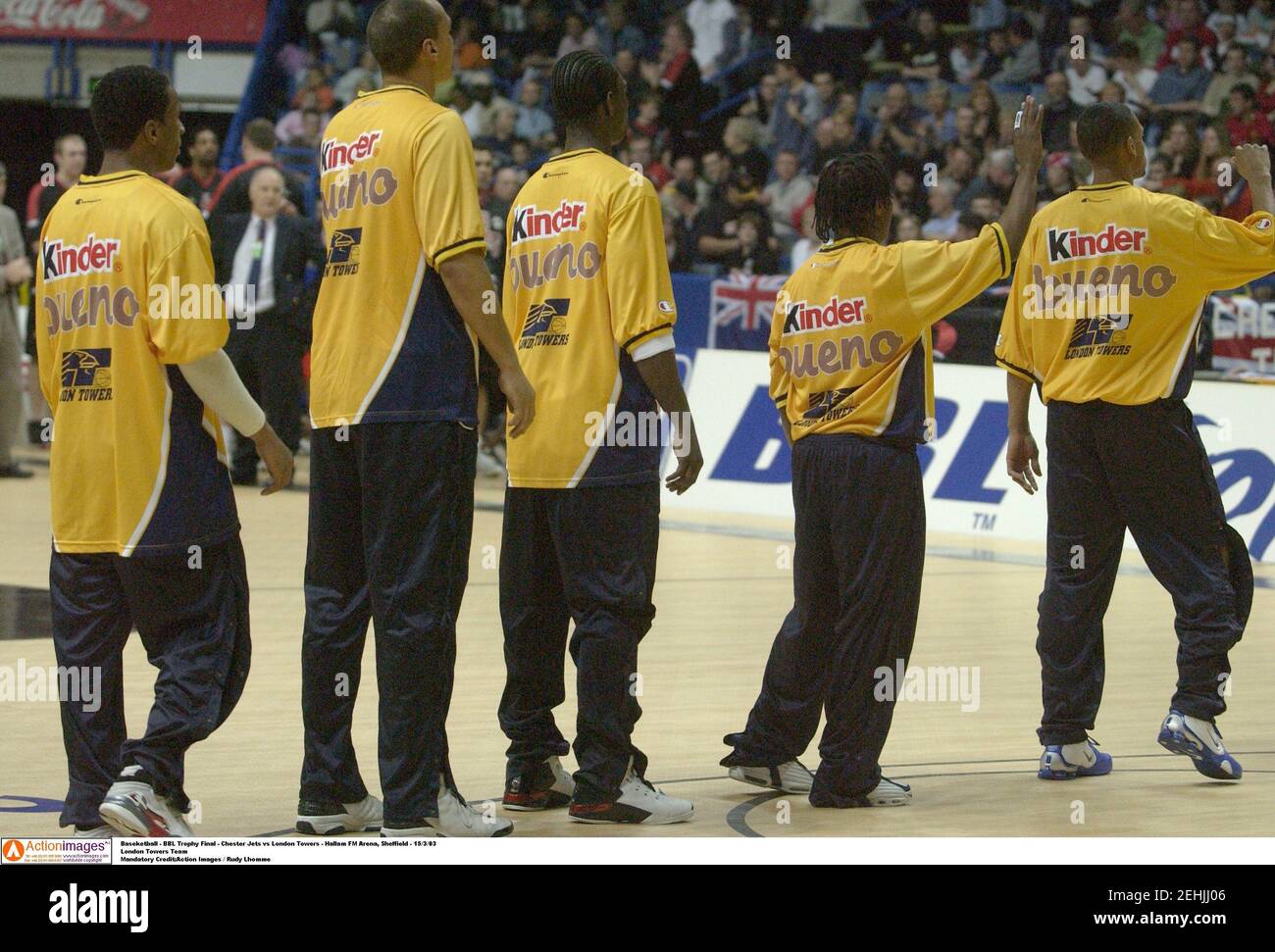 Hamburger ongebruikt Installatie Baseketball - BBL Trophy Final - Chester Jets v Kinder London Towers -  Sheffield Arena - 15/3/03 Chester's Kenny Gregory and Towers' Robert  Youngblood Mandatory Credit:Action Images / Rudy LHomme LivePic Stock Photo  - Alamy