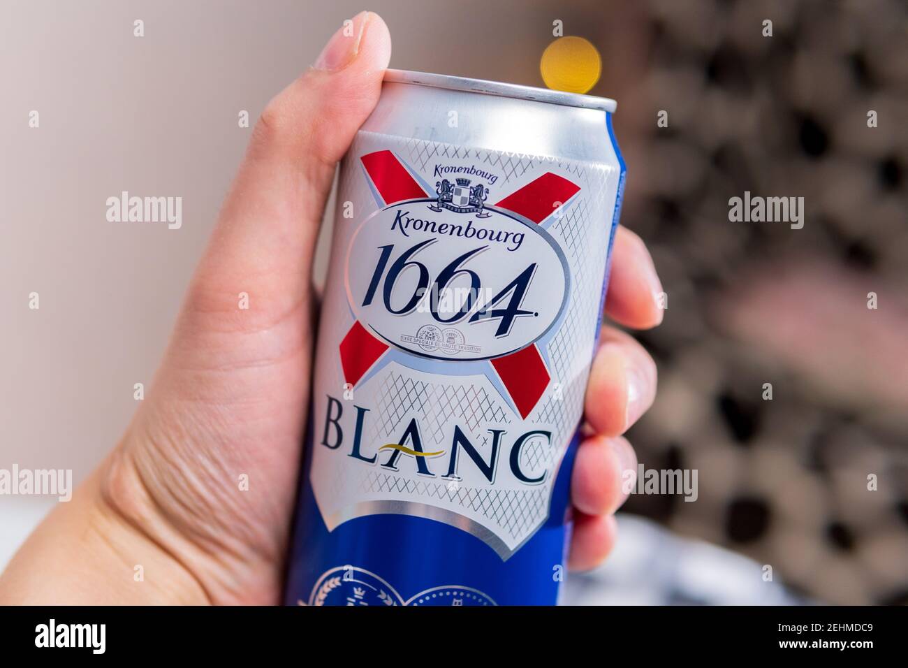 Tyumen, Russia-February 13, 2021: beer can 1664 Blanc is the wheat beer  from the French brewery Kronenbourg exported worldwide Stock Photo - Alamy