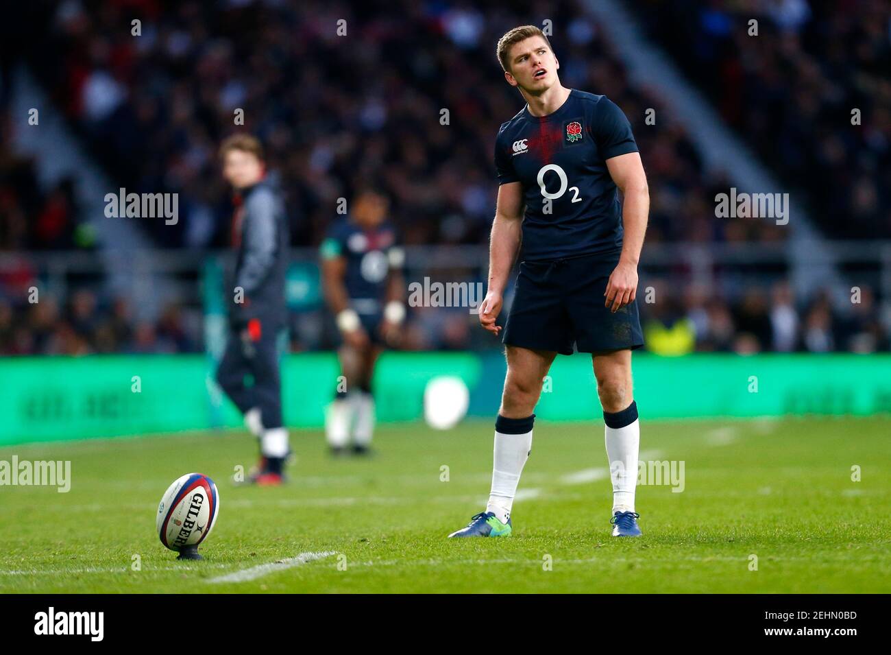 Britain Rugby Union - England v Fiji - 2016 Old Mutual Wealth Series - Twickenham Stadium, London, England - 19/11/16 England's Owen Farrell prepares to kick a conversion Reuters / Andrew Winning Livepic EDITORIAL USE ONLY. Stock Photo