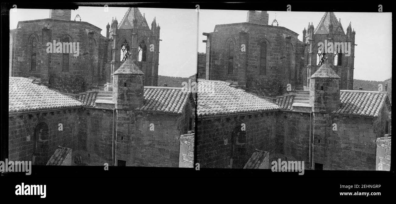 Part posterior i campanar de Santa Maria de Vallbona. Stock Photo