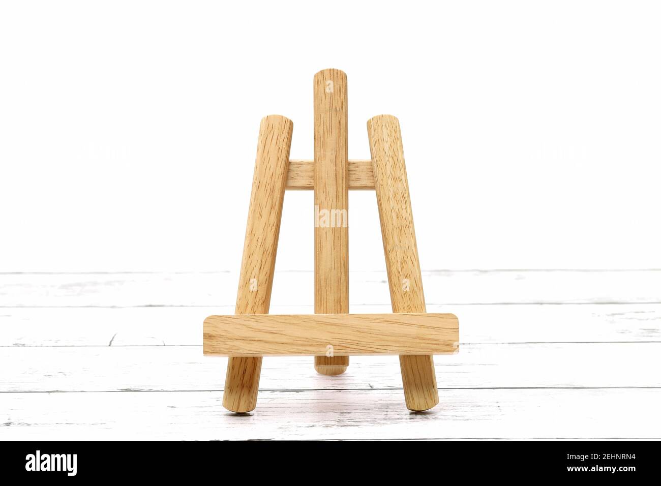 Small wooden easel blank canvas hi-res stock photography and