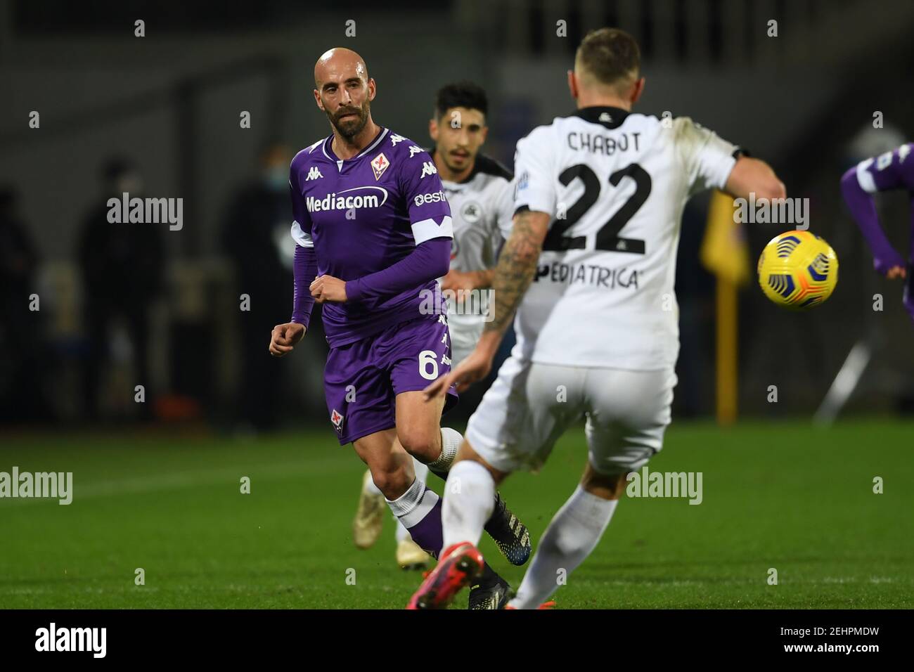 Borja Valero Fiorentina Julian Chabot Spezia During The Italian Serie A Match Between Fiorentina 3 0 Spezia At Artemio Franchi Stadium On February 19 2021 In Florence Italy Credit Maurizio Borsari Aflo Alamy Live News