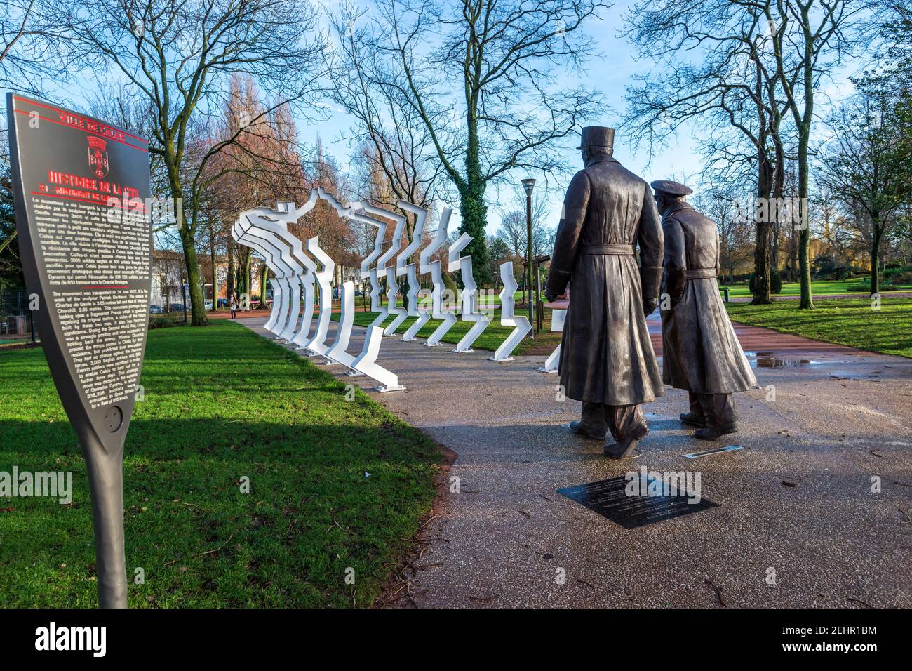 Statues De Gaulle et Churchill, parc Richelieu, Calais Stock Photo