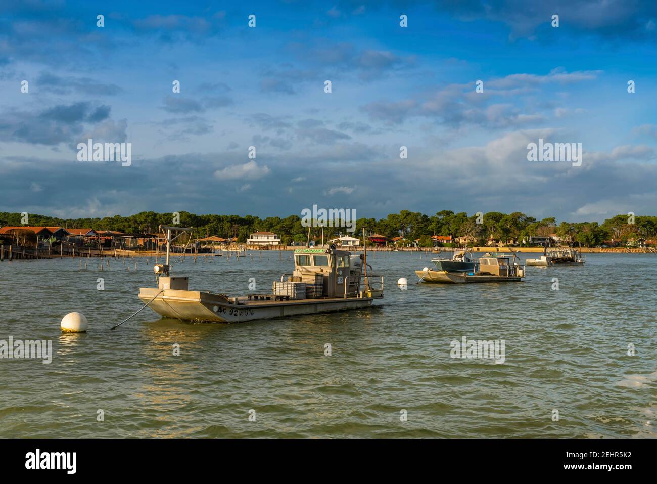 Boats in the Arcachon Basin in Gironde, Nouvelle-Aquitaine, France Stock Photo