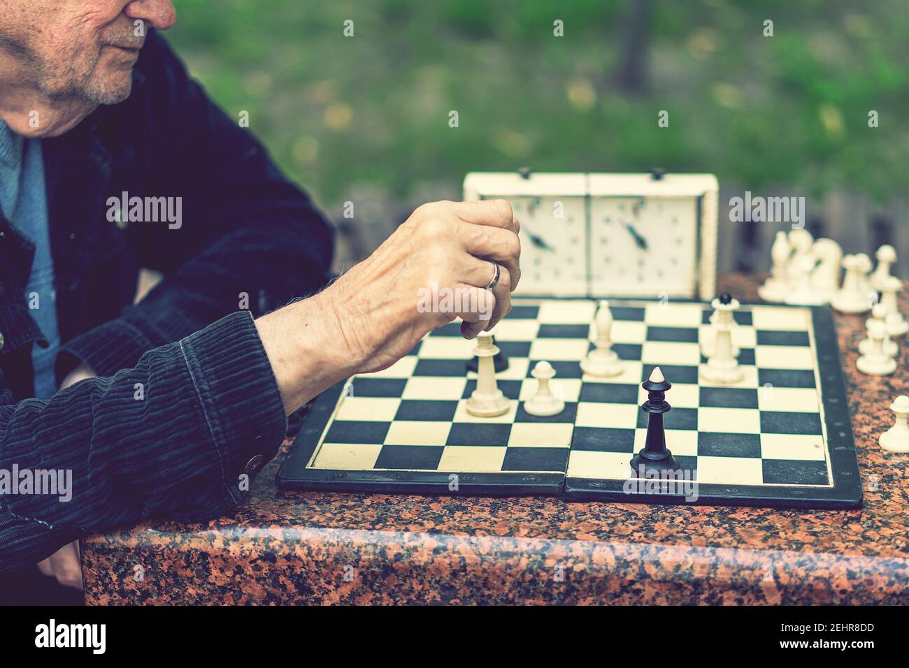 Free Photo  Friends playing chess game