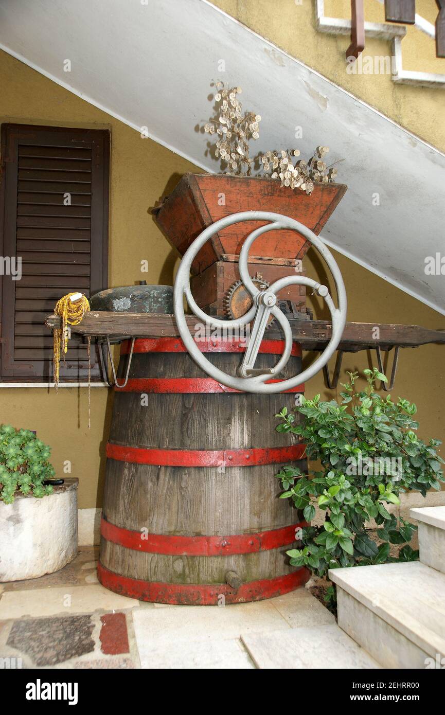 historic wine press for extraction juice from grapes Stock Photo Alamy
