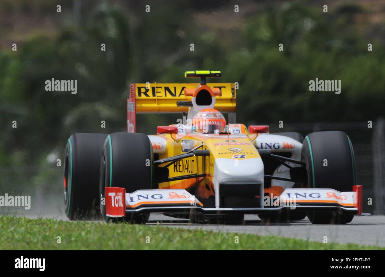 Formula One - F1 - Malaysian Grand Prix 2009 - Sepang International  Circuit, Kuala Lumpur, Malaysia - 4/4/09 Nelson Piquet Junior of Renault in  action during practice Mandatory Credit: Action Images / Crispin Thruston  Livepic Stock Photo - Alamy