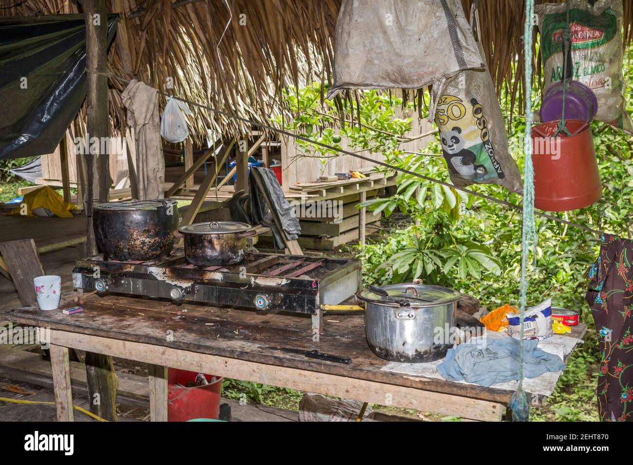 Gas cannister fired hob  in Quechua home, local people, Amazon rainforest, Yasuni National Park, Napo River, Ecuador Stock Photo