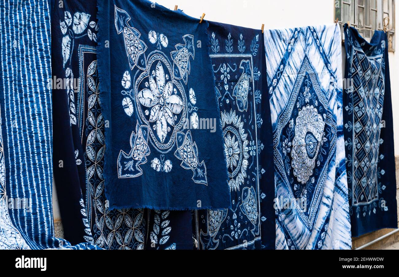 Traditional white and blue tie-dye fabrics of Bai ethnic minority in Zhoucheng Village Dali Yunnan China Stock Photo