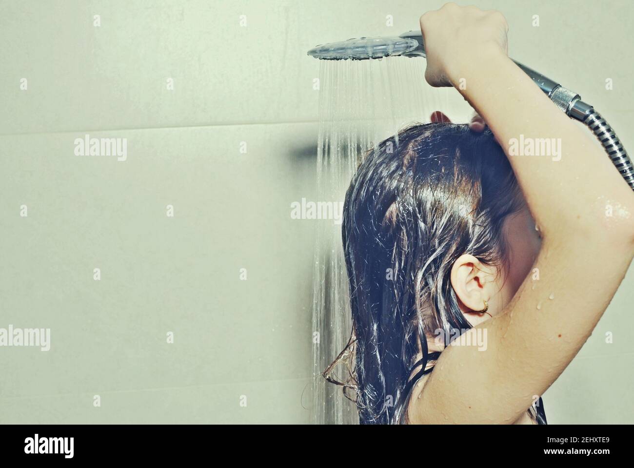 Young girl showering hires stock photography and images Alamy