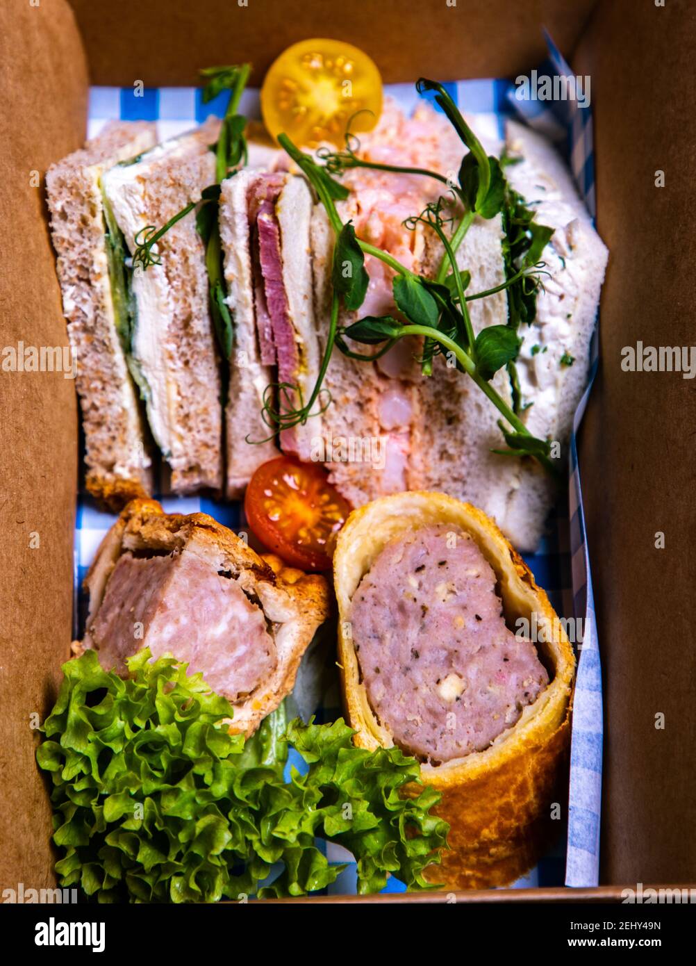 click and collect afternoon tea Stock Photo Alamy