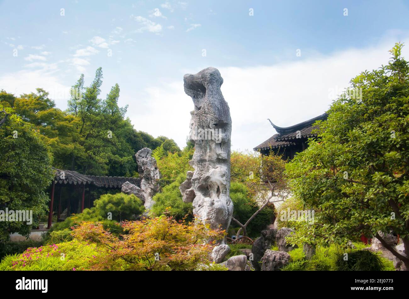 China Rocks Stacking Suzhou chinese rock garden hi-res stock photography and images - Alamy