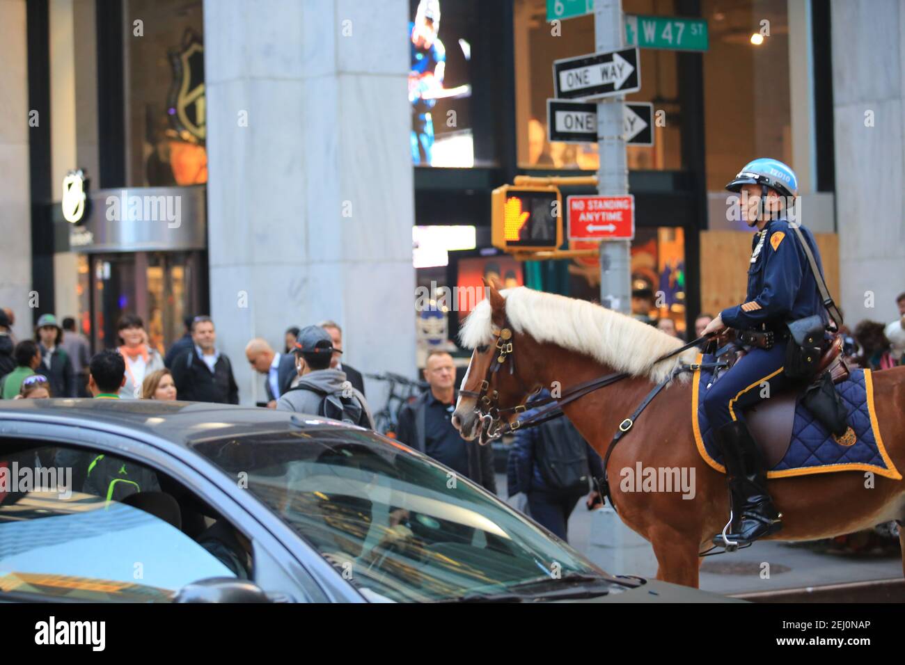 nypd horse unit patrol in New York Stock Photo Alamy
